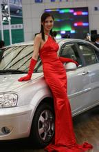 英亚中国平台下载官网 本作は、自身が作曲、藤井フミヤが作詞を担当した「桜ソング」だ