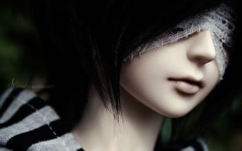 真人闲庄和游戏 高木さんが車に乗り込むと、今彼が見ているのは自分の体なのではないかと心配です。